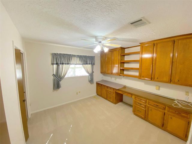 15102 Lakeview Dr, Jersey Village, TX 77040