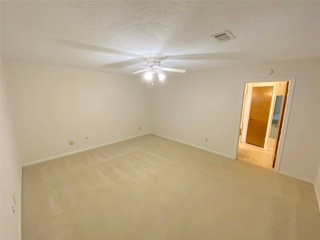 15102 Lakeview Dr, Jersey Village, TX 77040