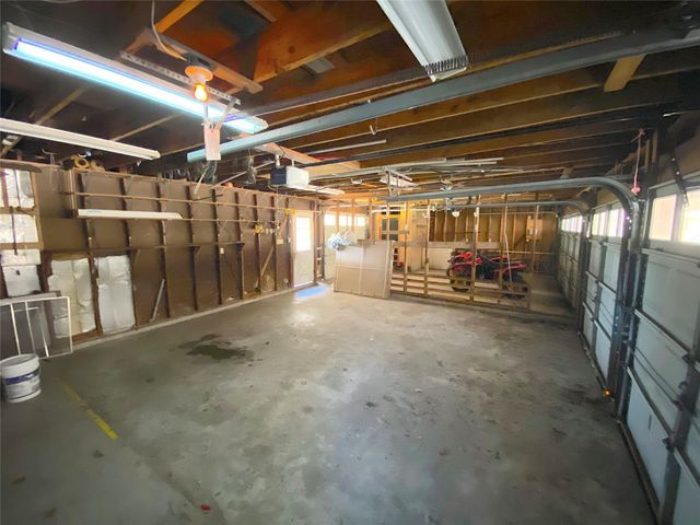 15102 Lakeview Dr, Jersey Village, TX 77040