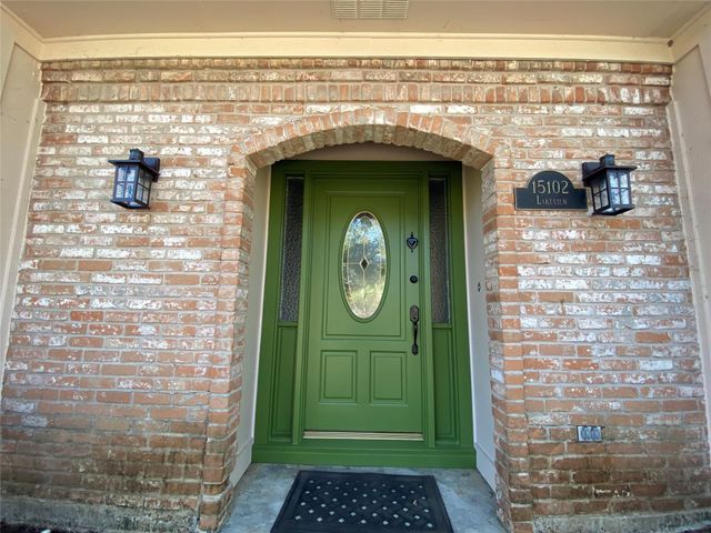 15102 Lakeview Dr, Jersey Village, TX 77040