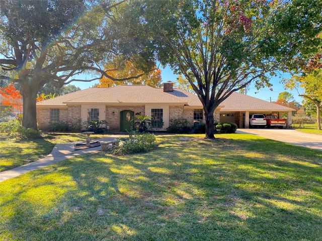 15102 Lakeview Dr, Jersey Village, TX 77040