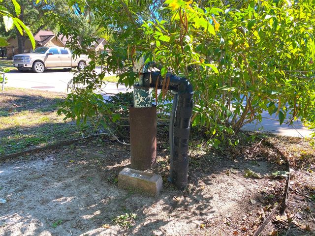 15102 Lakeview Dr, Jersey Village, TX 77040