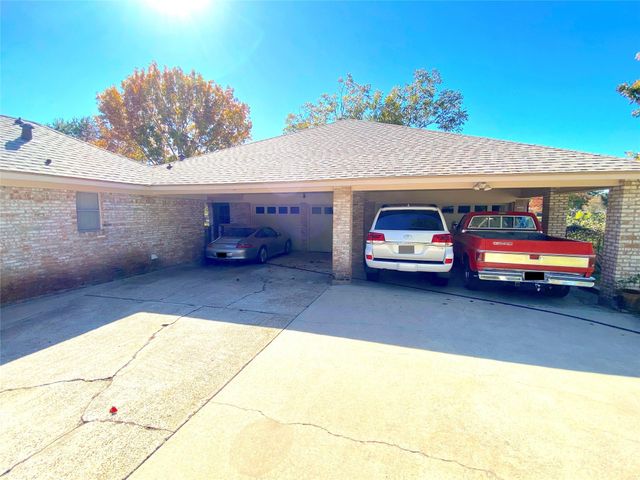 15102 Lakeview Dr, Jersey Village, TX 77040