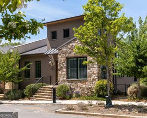 1176 Lupo Loop, Chattahoochee Hills, GA 30268