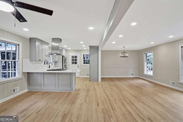 2906 Cartwright Drive, Decatur, GA 30033