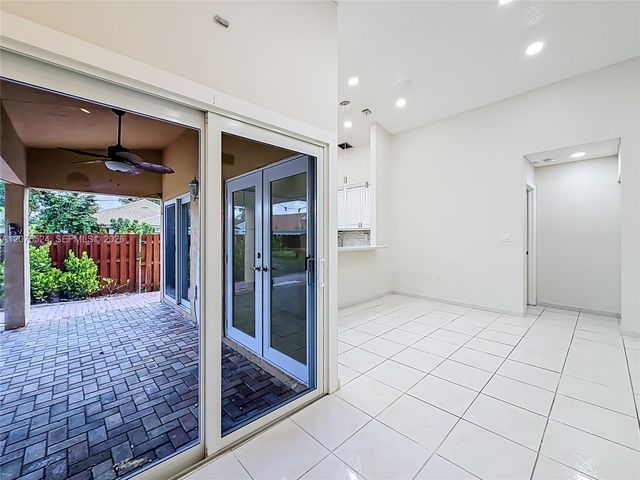 15071 S Waterford Drive 15071, Davie, FL 33331