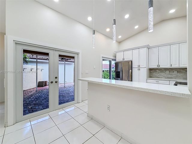 15071 S Waterford Drive 15071, Davie, FL 33331