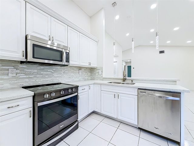 15071 S Waterford Drive 15071, Davie, FL 33331