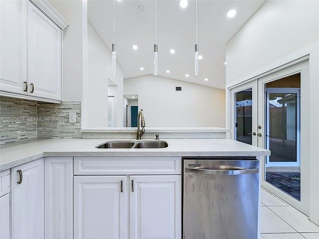 15071 S Waterford Drive 15071, Davie, FL 33331
