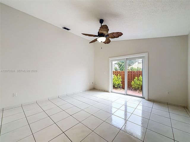 15071 S Waterford Drive 15071, Davie, FL 33331