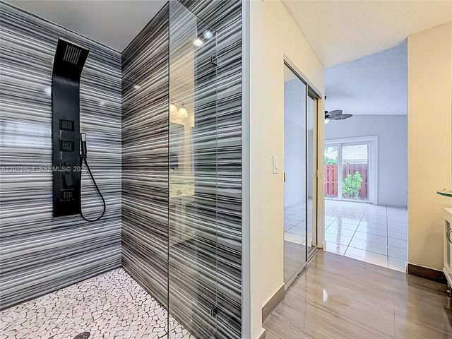 15071 S Waterford Drive 15071, Davie, FL 33331