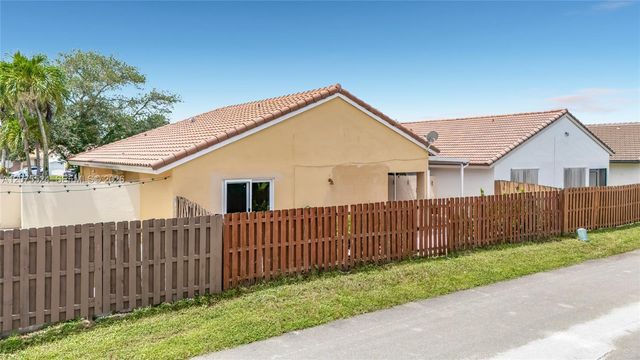 15071 S Waterford Drive 15071, Davie, FL 33331