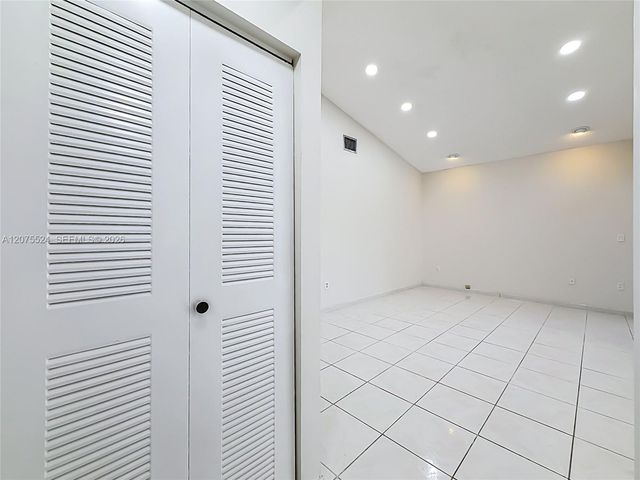 15071 S Waterford Drive 15071, Davie, FL 33331