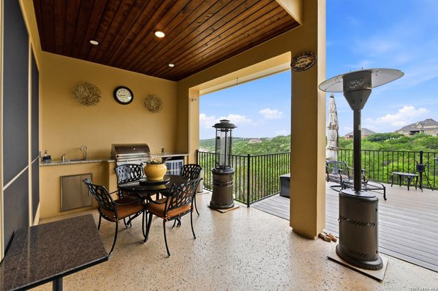 21335 Rembrandt Hl, San Antonio, TX 78256