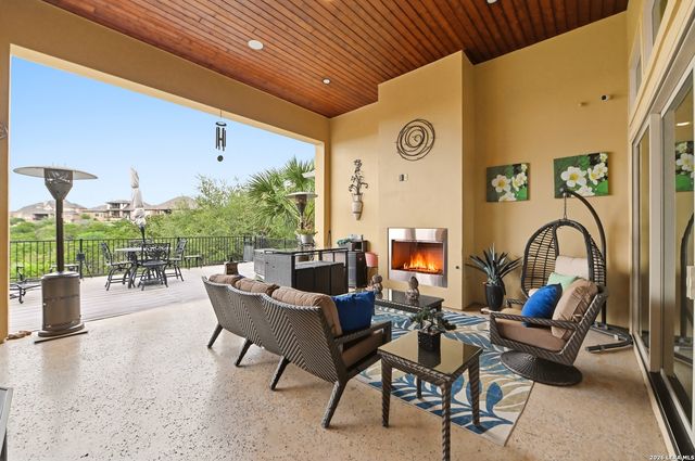 21335 Rembrandt Hl, San Antonio, TX 78256