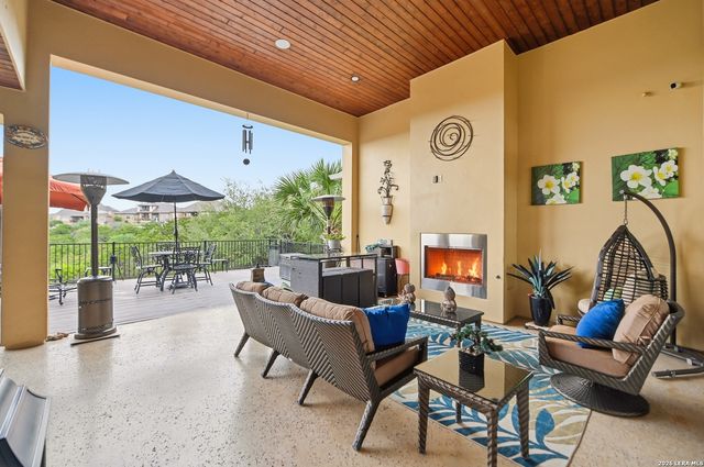 21335 Rembrandt Hl, San Antonio, TX 78256