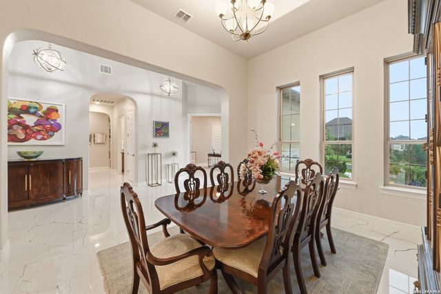 21335 Rembrandt Hl, San Antonio, TX 78256