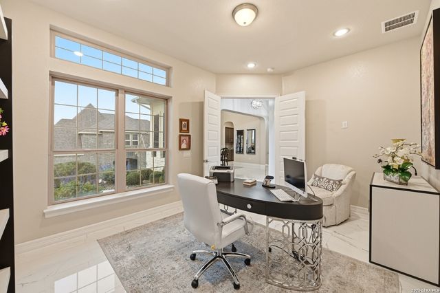 21335 Rembrandt Hl, San Antonio, TX 78256