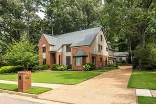 8494 WOODLANE DR, Germantown, TN 38138