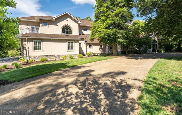 10805 GLEN RD, Potomac, MD 20854