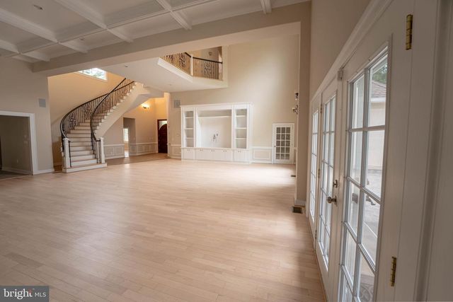10805 GLEN RD, Potomac, MD 20854