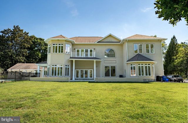 10805 GLEN RD, Potomac, MD 20854