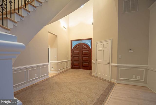 10805 GLEN RD, Potomac, MD 20854