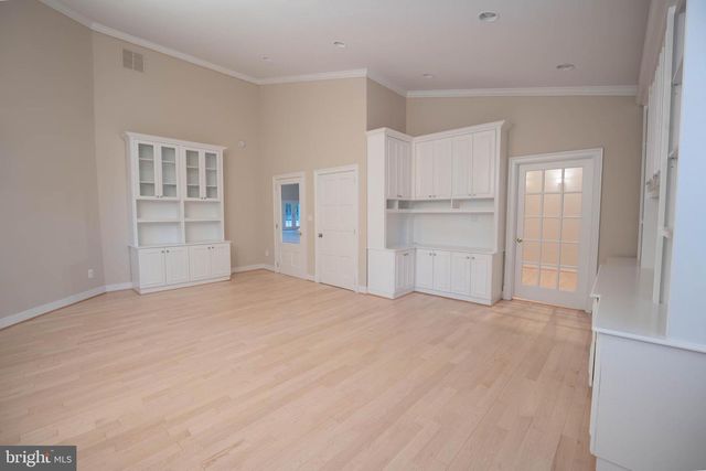 10805 GLEN RD, Potomac, MD 20854