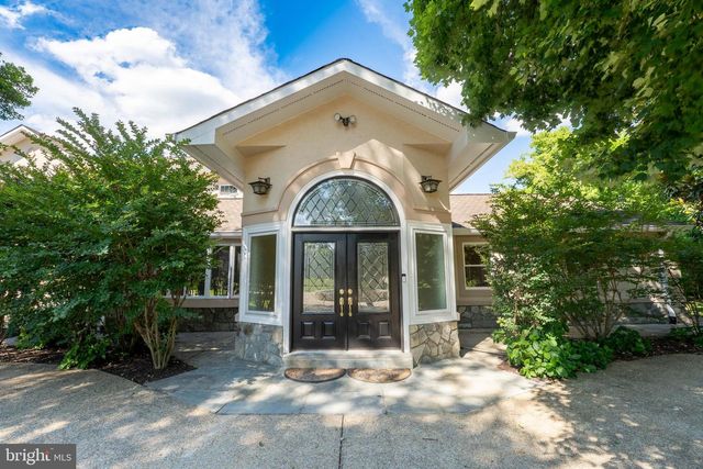 10805 GLEN RD, Potomac, MD 20854
