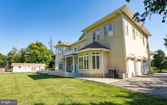 10805 GLEN RD, Potomac, MD 20854