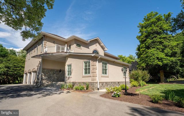 10805 GLEN RD, Potomac, MD 20854