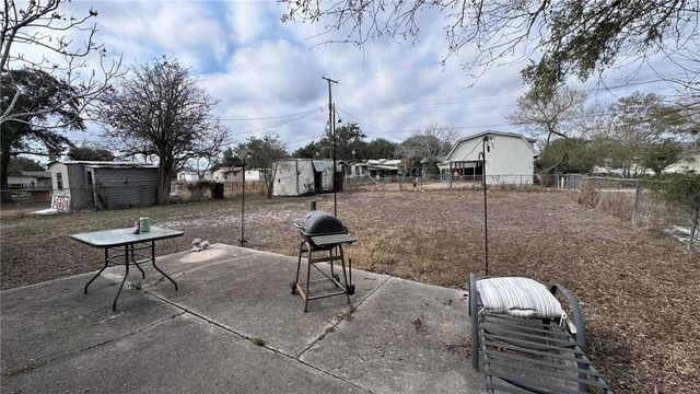 523 Frances St, Kingsville, TX 78363