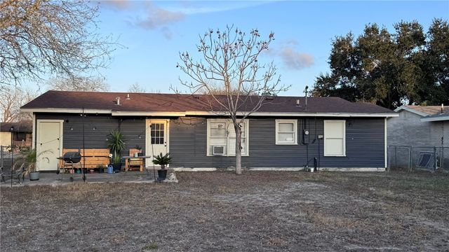 523 Frances St, Kingsville, TX 78363