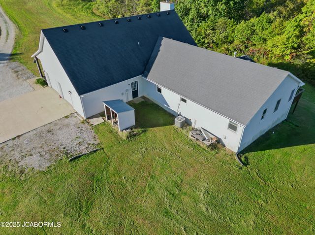 145 W CEDAR TREE LANE, Hartsburg, MO 65039