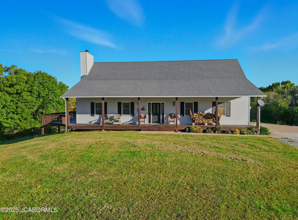 145 W CEDAR TREE LANE, Hartsburg, MO 65039