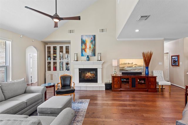1302 Birch Street, Pearland, TX 77581