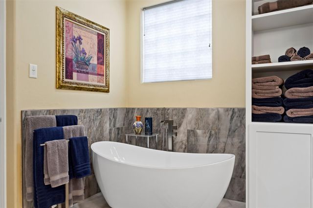 1302 Birch Street, Pearland, TX 77581