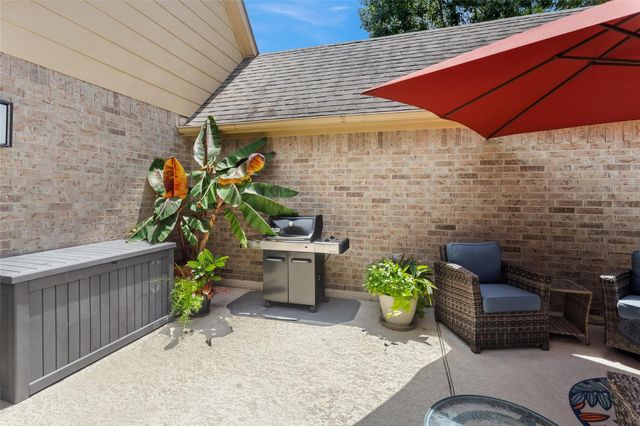 1302 Birch Street, Pearland, TX 77581