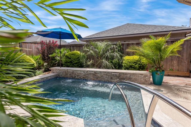 1302 Birch Street, Pearland, TX 77581