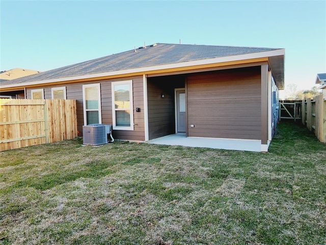 9840 Grosbeak Lane, Magnolia, TX 77354