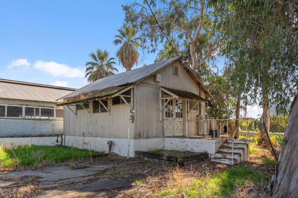 Image 14 of property listing at 15502 10th Avenue, Hanford, CA 93230