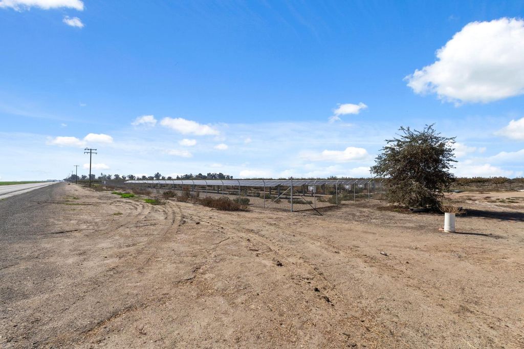 Image 27 of property listing at 15502 10th Avenue, Hanford, CA 93230