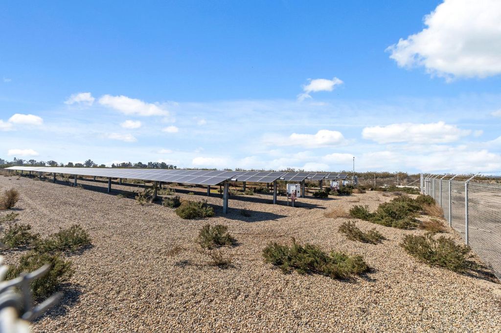 Image 28 of property listing at 15502 10th Avenue, Hanford, CA 93230