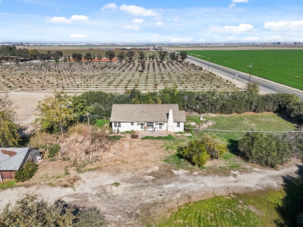 Image 51 of property listing at 15502 10th Avenue, Hanford, CA 93230