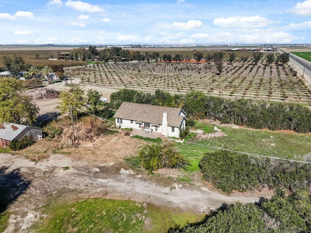 Image 52 of property listing at 15502 10th Avenue, Hanford, CA 93230