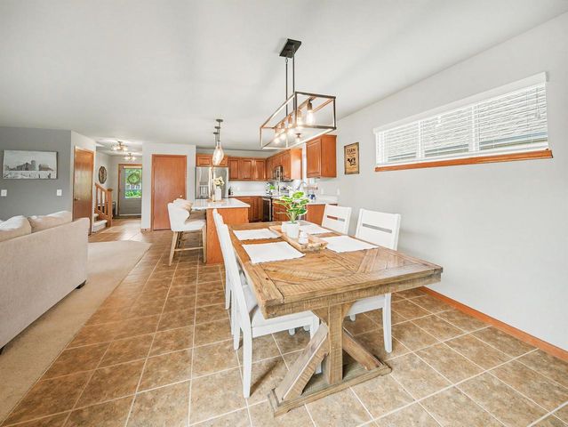 3821 STONEBRIDGE Drive, Madison, WI 53719