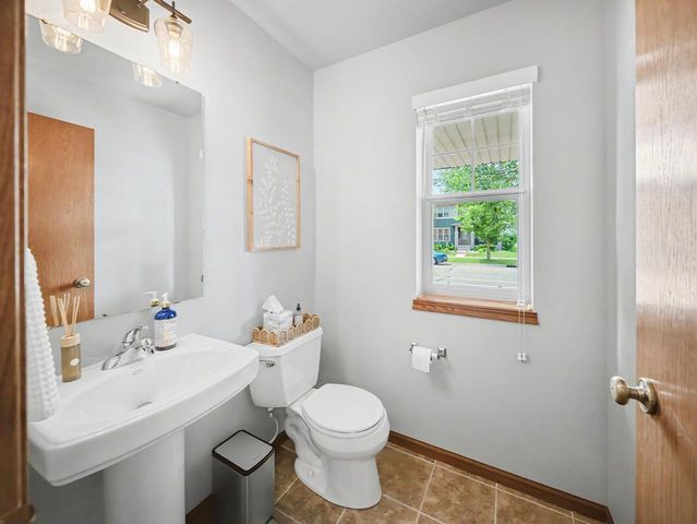 3821 STONEBRIDGE Drive, Madison, WI 53719