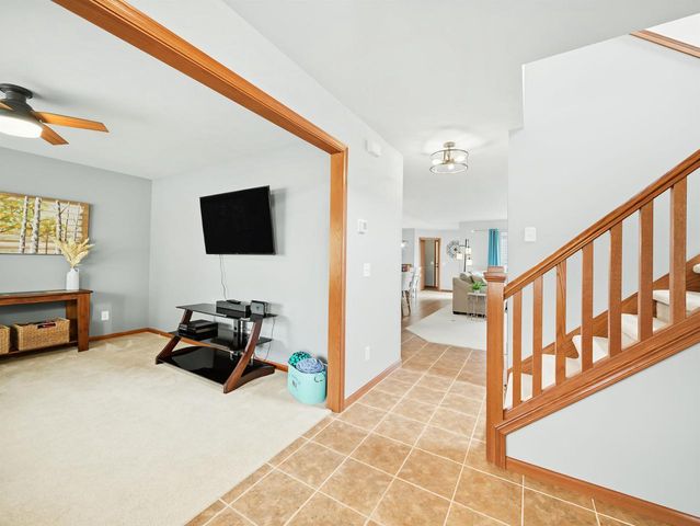 3821 STONEBRIDGE Drive, Madison, WI 53719