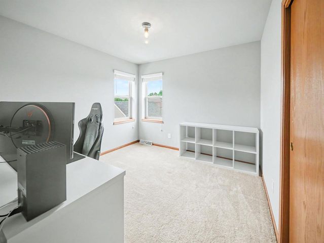 3821 STONEBRIDGE Drive, Madison, WI 53719