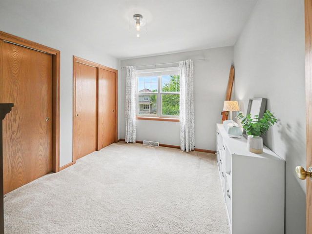 3821 STONEBRIDGE Drive, Madison, WI 53719